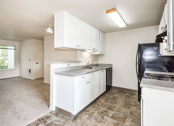 Elmonica Court vacant 2x1 kitchen bar, Beaverton, OR , 97006