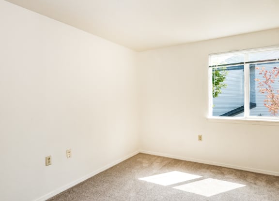 Elmonica Court vacant 2x1 primary bedroom, Beaverton, OR , 97006