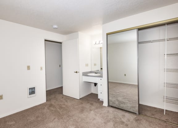 Elmonica Court vacant 2x1 primary bedroom vanity, Beaverton, OR , 97006