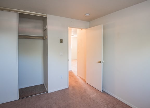 Garden Glen Vacant Apartment Bedroom & Closet