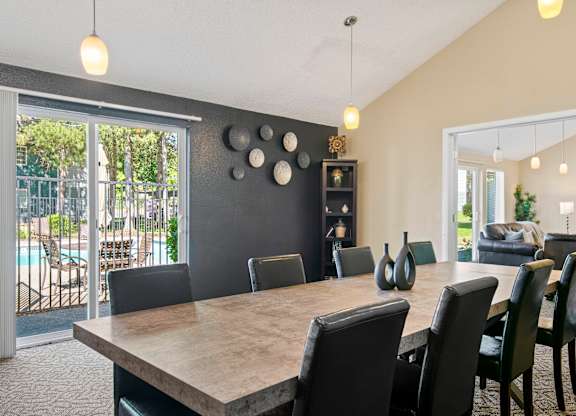 Hunt Club clubhouse dining seating and great room