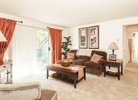 Kings Court Beaverton OR model living room and hallway