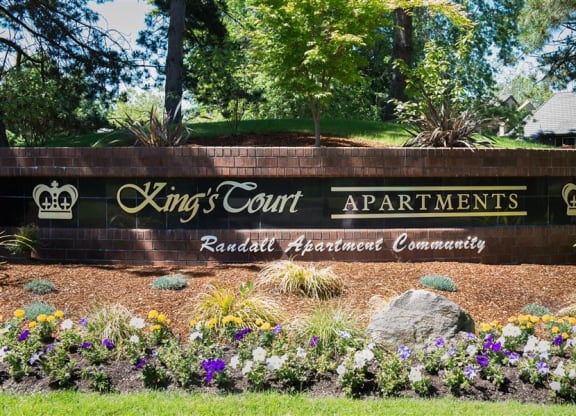 Kings Court Property Entry Monument Sign at King;s Court in Beaverton, OR