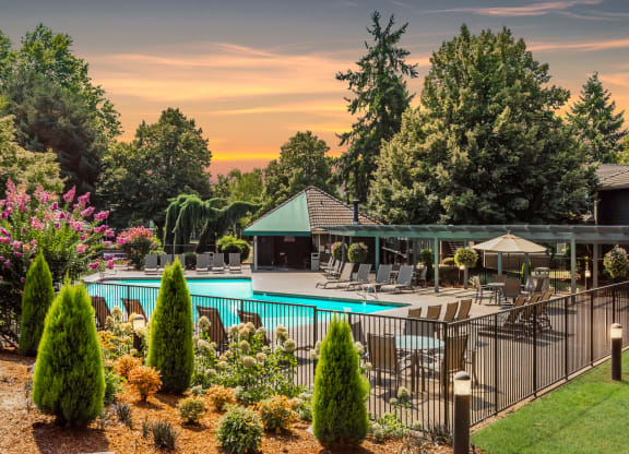 Kings Court 97006 seasonal pool exterior fence at sunset