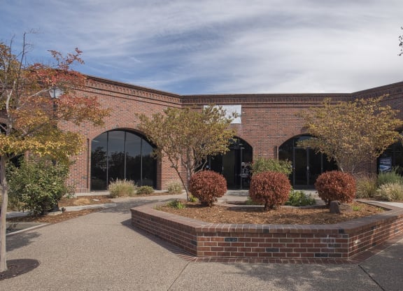 Olson Plaza Business Entry