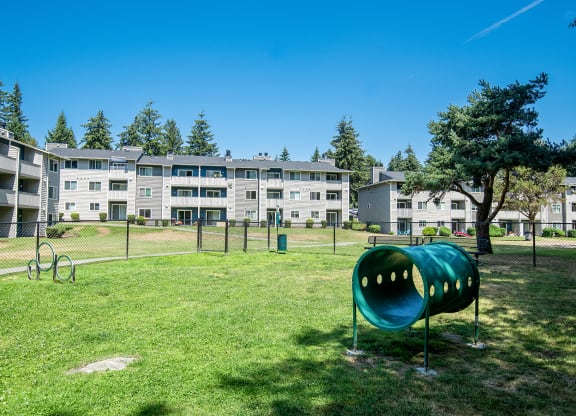 Bar Park at Pembrooke Apartment Homes, Washington, 98032