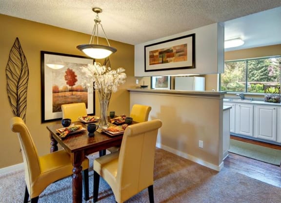 Pembrooke, Kent, Model Apartment Dining Room