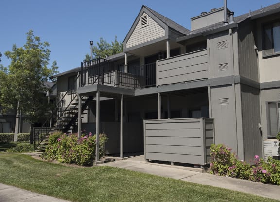 Pepperwood Building Exterior Front Entries