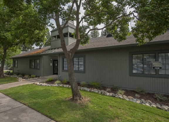 Pepperwood Clubhouse Entry Exterior