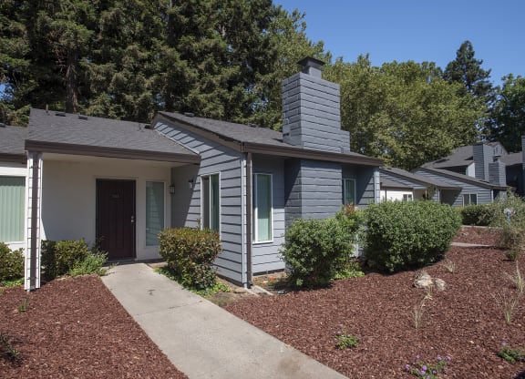 Pheasant Pointe Remodeled Cottage Building Exterior