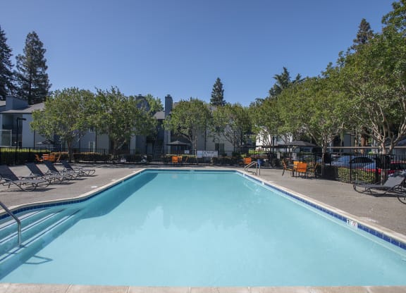 Pheasant Pointe SwimmingPool