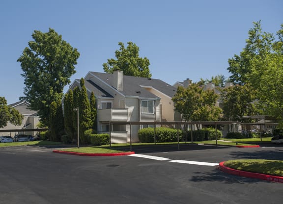 Building Exteriors & Carports at River Pointe, California, 95833