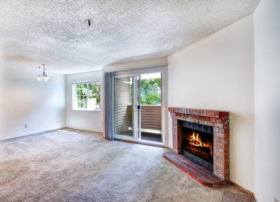 Living Room & Dining Room at Riverwood Apartments, WA 98032