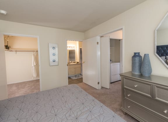 Rocklin Gold Model Master Bedroom & Walk In Closet