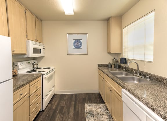 Rocklin Gold Model Upgraded Kitchen