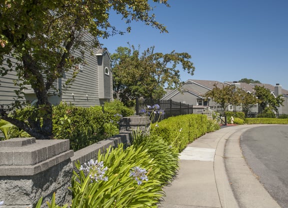 Rocklin Gold Property Exterior Street View