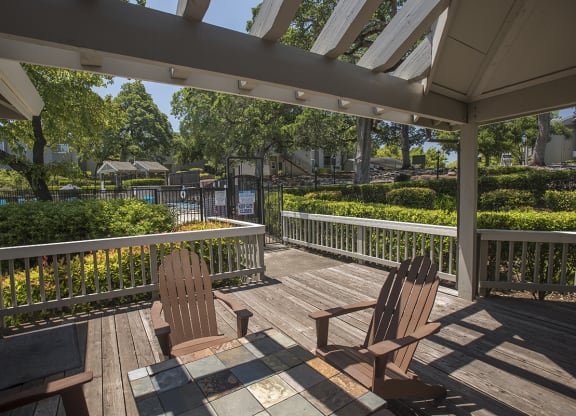 Rocklin Gold Sundeck Lounge