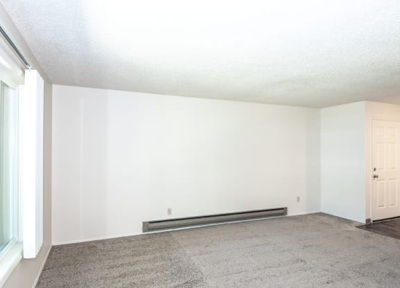 Unfurnished Living Areaat Shadow Hills, Portland