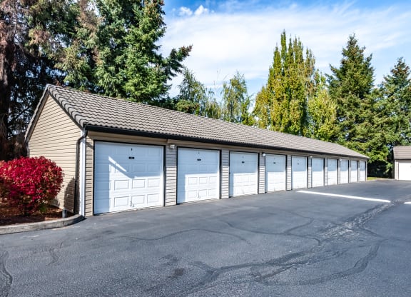 Sir Charles Court garages, Beaverton, OR, 97006