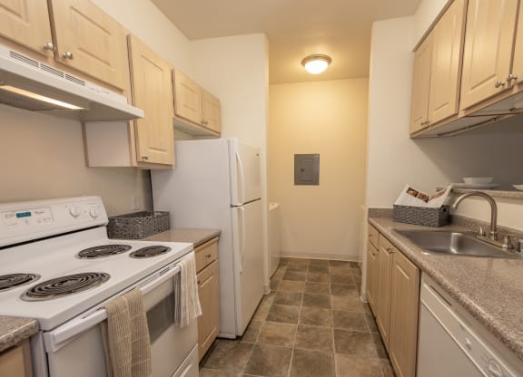 Stanford Heights model kitchen to laundry room view