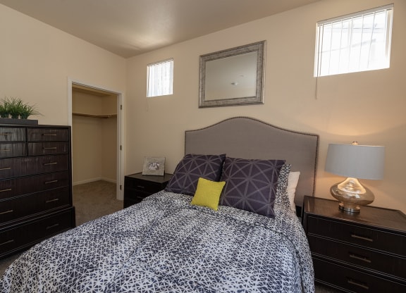 Stoneridge model 1 second bedroom closet