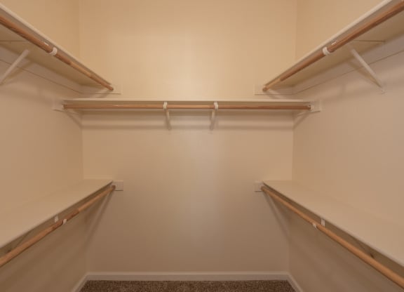 Stoneridge model 2 primary bedroom closet