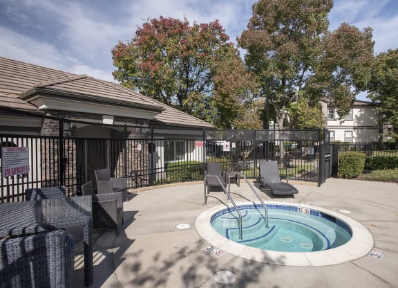 Stoneridge Outdoor Spa