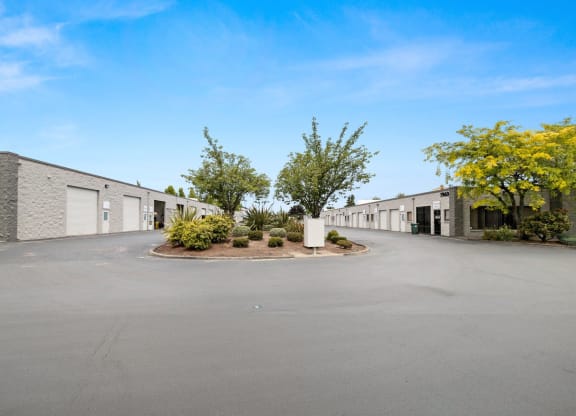 Sunset West Business Park landscaping island and parking lot