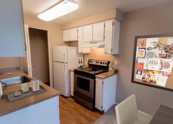 Sunstone Parc 1x1 Apartment Kitchen