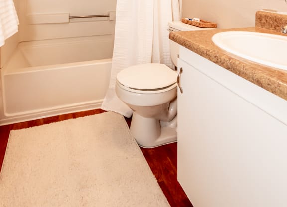 Sunstone Parc, Beaverton, OR, 97008, model hall bathroom