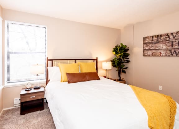 Sunstone Parc, Beaverton, OR, 97008, model primary bedroom and windows