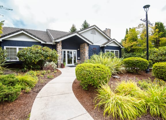 Clubhouse Walkway at Valley River Court, Eugene, 97401