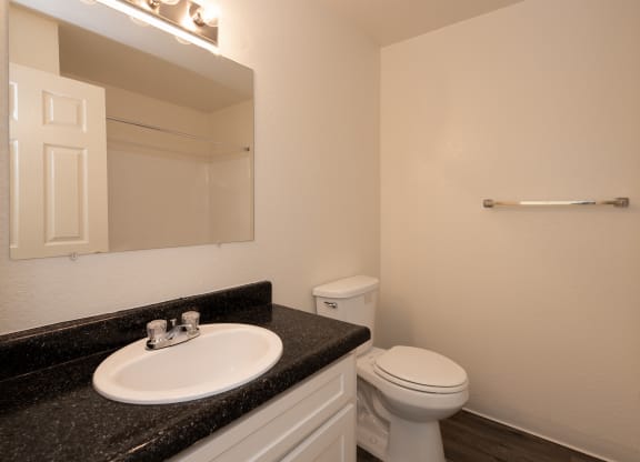 vacant 2x2 second bathroom at Woodbridge Apartments, Sacramento, CA