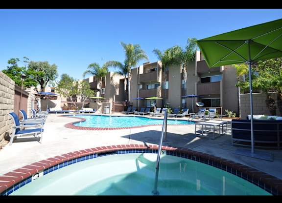 Pool View at Pacific Bay Club Apartments, California, 92117