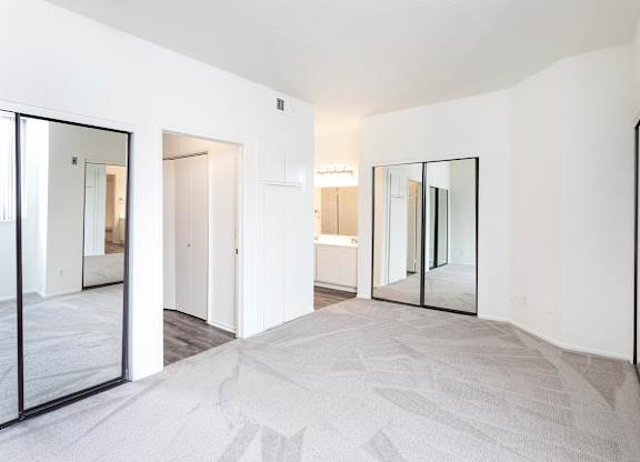 Spacious Room at White Oak Gardens, Encino, CA, 91316