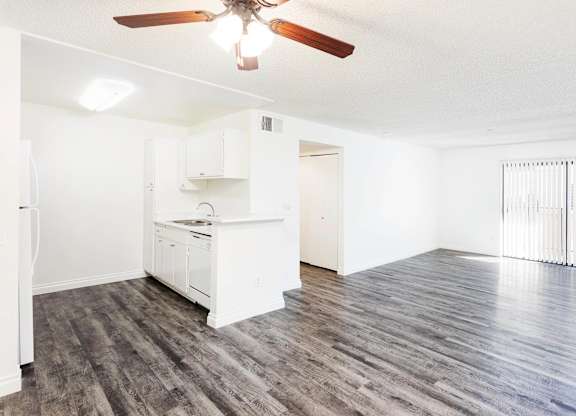 Spacious room at Woodbridge Gardens, California