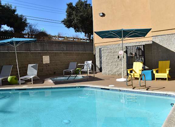 Swimming Pool at Encino Palms Apartments, Encino, CA