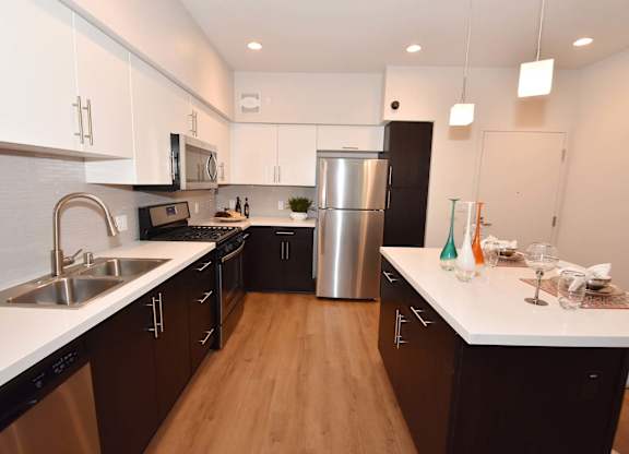 Fully Equipped Kitchen at Metropolis Apartments, IRVINE