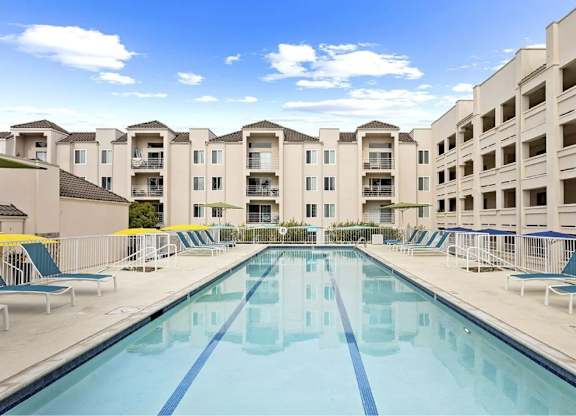 Large Pool at La Regencia Apartments, San Diego, 92122