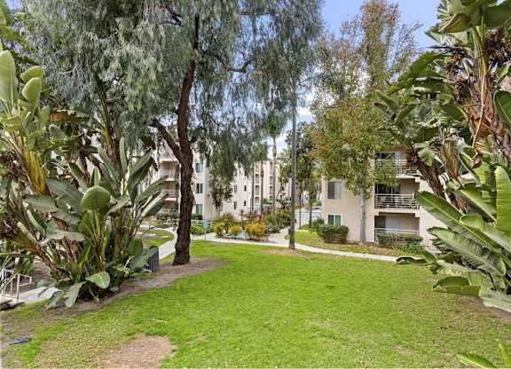 Green Outdoor at La Regencia Apartments, San Diego, 92122
