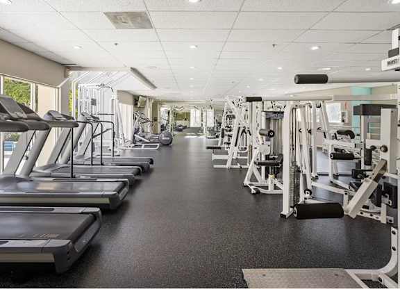 Gym at La Regencia Apartments, San Diego