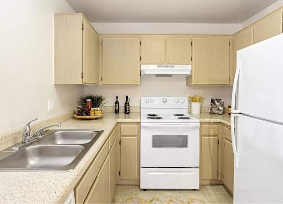 Modern Kitchen at La Regencia Apartments, San Diego, 92122