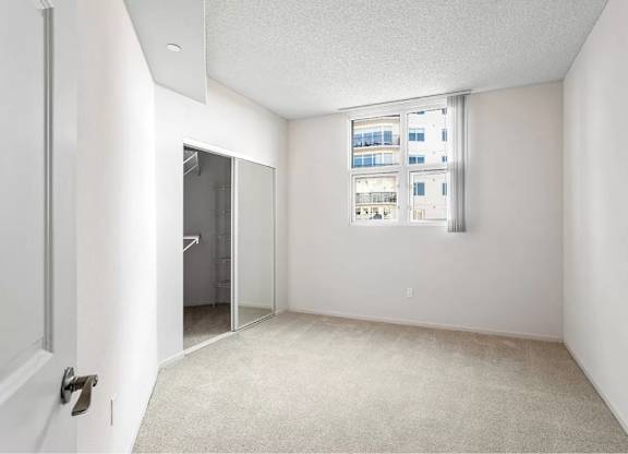 Master Carpeting at Towers at Costa Verde Apartments, San Diego, CA