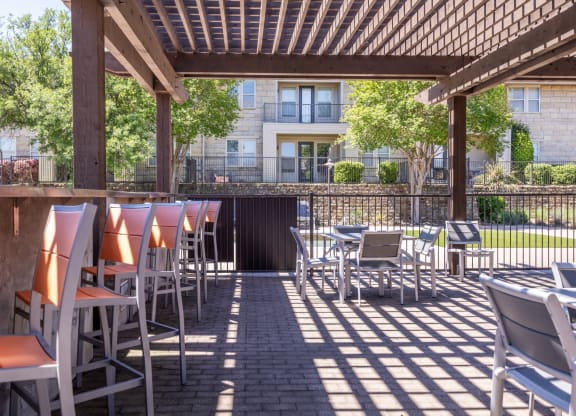 outdoor patio lounging area at The Pradera apartments
