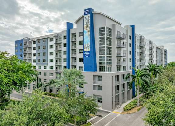 Berkshire Lauderdale by the Sea luxury apartments for rent