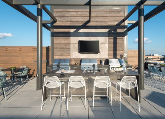 Rooftop Lounge With Grills at Berkshire 15, Washington, 20009