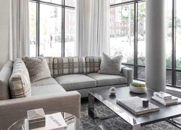 9' Ceilings in Select Apartments at Berkshire 15, Washington, Washington
