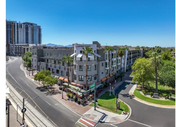 exterior view of Roosevelt Square luxury Phoenix apartments