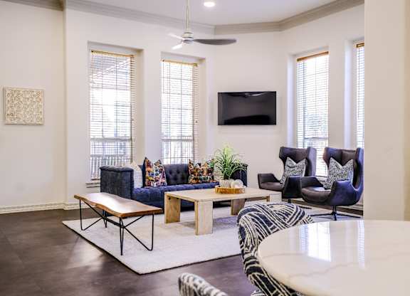 social lounging area at San Marin apartments