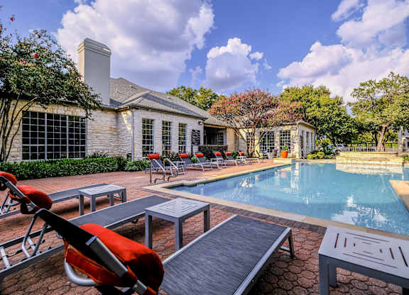resort-inspired swimming pool at San Marin luxury apartments